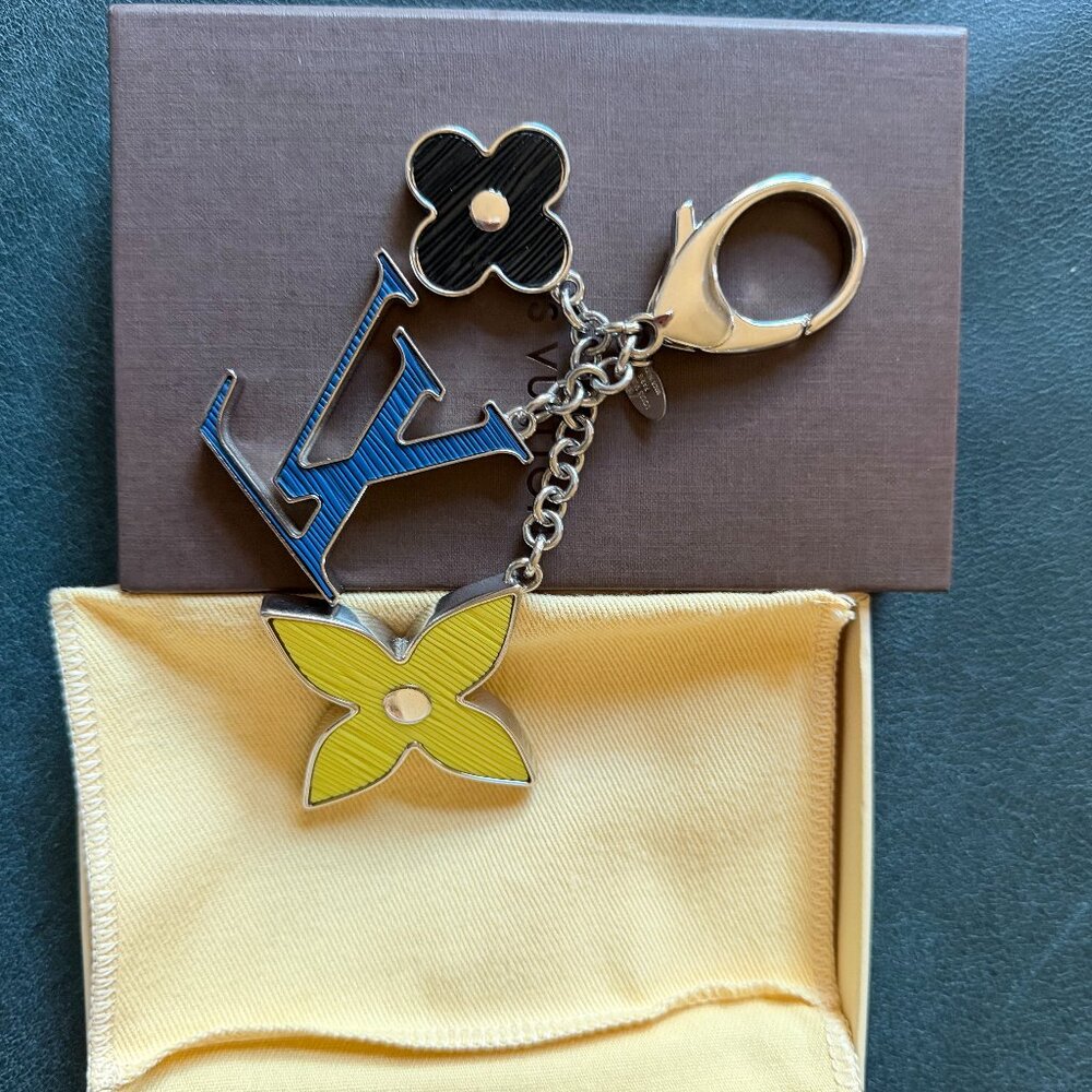 Louis Vuitton Bijou Sac Fleur de Epi Charm Multicolor